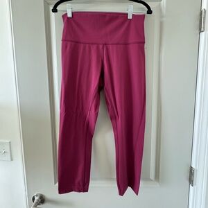 Lululemon burgundy, cropped leggings